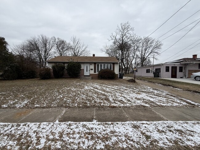 23 Lamont Rd in Burlington, NJ - Building Photo - Building Photo