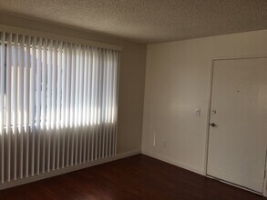 14791 Newport Ave, Unit A in Tustin, CA - Building Photo - Building Photo