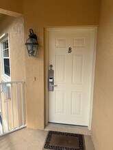 8950 Sandshot Ct, Unit Side B in Port St. Lucie, FL - Foto de edificio - Building Photo