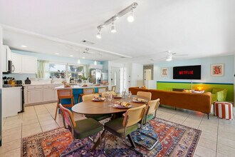 12453 138th St N in Largo, FL - Building Photo - Building Photo