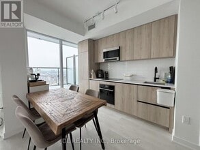 127 Broadway Ave in Toronto, ON - Building Photo - Building Photo