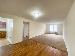 83-36 Beverly Rd in Queens, NY - Building Photo - Building Photo
