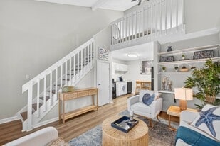 Lofts of Wilmington in Wilmington, NC - Building Photo