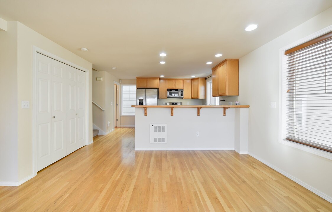 1214B N 85th St in Seattle, WA - Building Photo