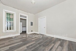 220 Summit Ave in Hagerstown, MD - Building Photo