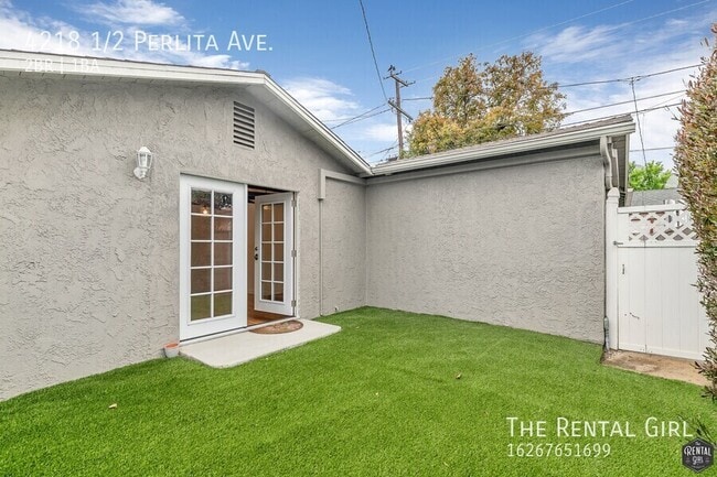 property at 4218 1/2 Perlita Ave