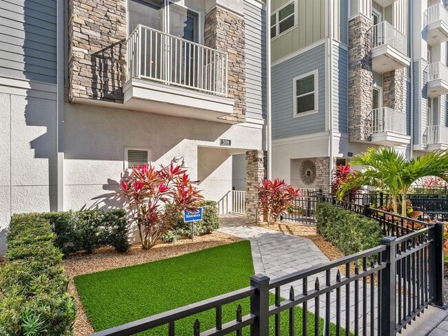 508 Laurel Pk Dr in Sarasota, FL - Building Photo - Building Photo