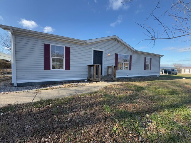 18236 Loyalty Ln in St. Robert, MO - Building Photo - Building Photo