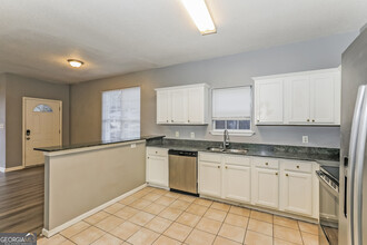 6755 Sunset Hills Blvd in Rex, GA - Building Photo - Building Photo