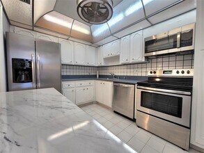 3090 N Course Dr in Pompano Beach, FL - Building Photo - Building Photo