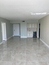 5951 Wellesley Park Dr in Boca Raton, FL - Building Photo - Building Photo