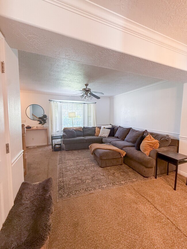 884 Capital Ave in Rexburg, ID - Building Photo - Building Photo