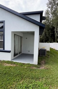 1410 Summergate Dr in Valrico, FL - Foto de edificio - Building Photo