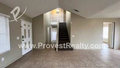 15166 Ivy Ct in Adelanto, CA - Building Photo - Building Photo