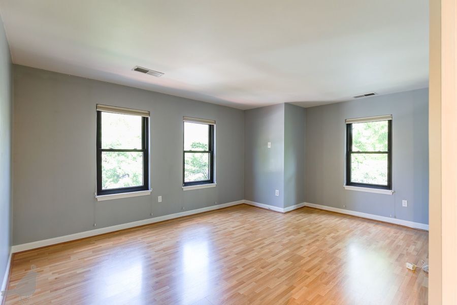 1200 Q St NW in Washington, DC - Building Photo