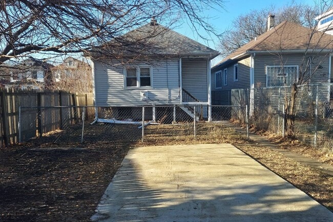 10743 S Prairie Ave in Chicago, IL - Building Photo - Building Photo