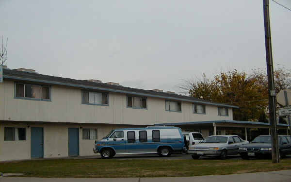 701 Spruce St in Turlock, CA - Building Photo - Building Photo