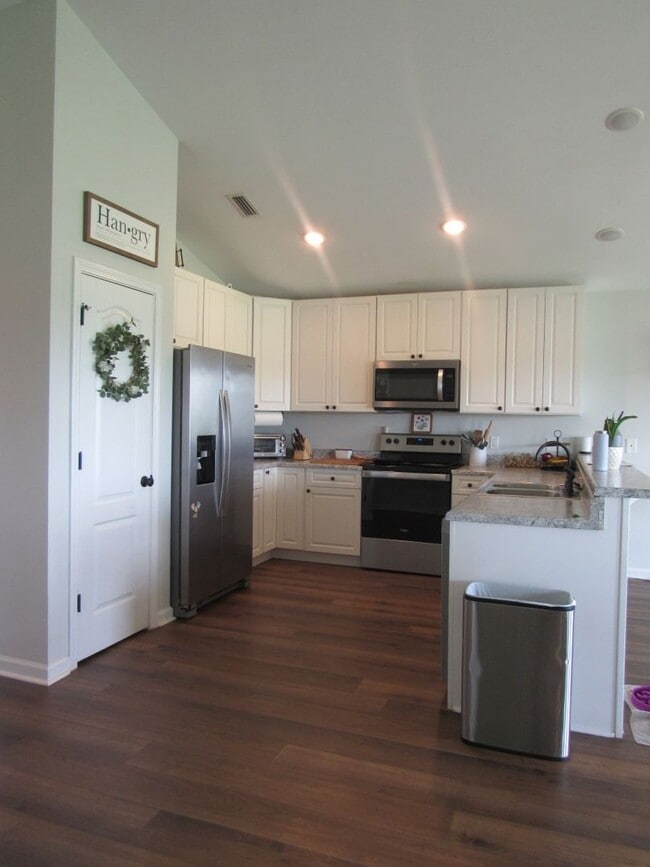 375 Abigail Ct in Daleville, AL - Building Photo - Building Photo