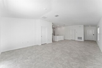 381 Singing Sands Cir in Lake Wales, FL - Building Photo - Building Photo