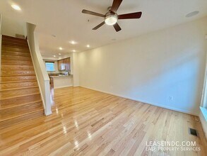 1041 5th St SE in Washington, DC - Building Photo - Building Photo