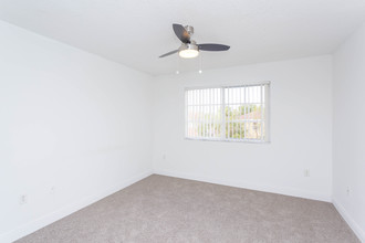 Doral Terrace Apartments - 4-5 Year Wait List in Doral, FL - Building Photo - Interior Photo