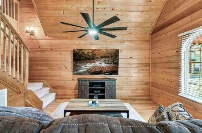 801 Crystal Br Wy in Gatlinburg, TN - Building Photo - Building Photo