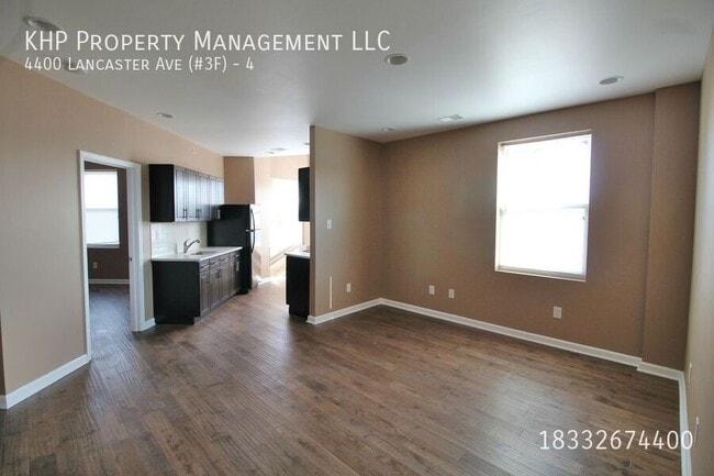 4400 Lancaster Ave in Philadelphia, PA - Foto de edificio - Building Photo