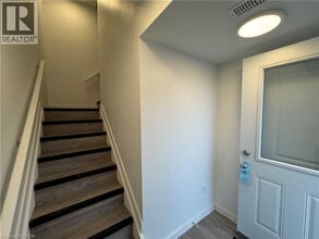 127 HighRiver Trl in Welland, ON - Building Photo - Building Photo