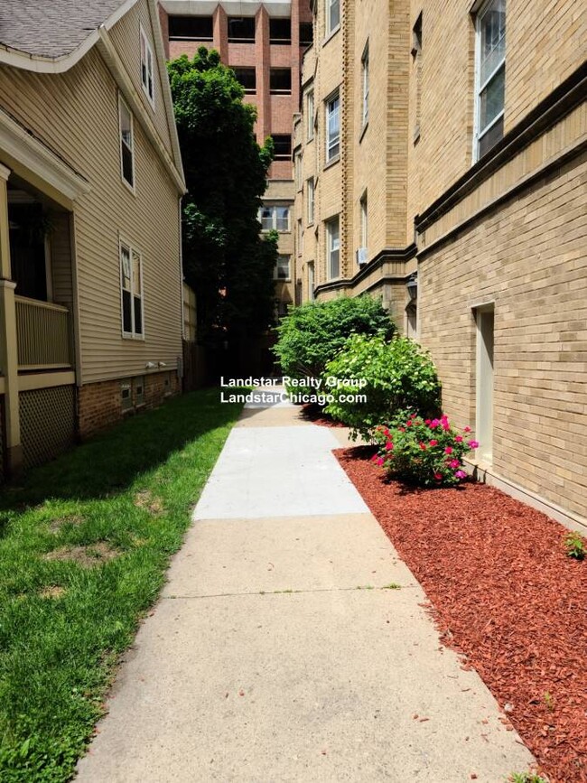 4514 N Wolcott Ave, Unit 2B