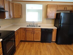 6501 Rushing River in Noblesville, IN - Foto de edificio - Building Photo