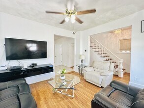 39 Richardson St in Malden, MA - Building Photo - Building Photo