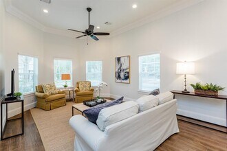 1718 Shearn St in Houston, TX - Building Photo - Building Photo
