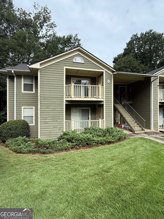 320 Ridgewood Ave in Gainesville, GA - Building Photo