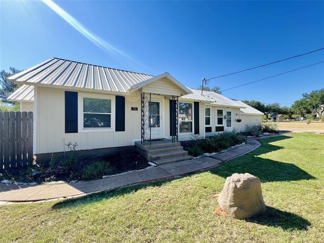 713 Spring St in Granbury, TX - Building Photo - Building Photo