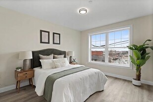365 Newport Ave, Unit 303 in Quincy, MA - Building Photo