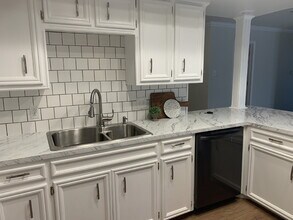 9714 Orlando Ave in Lubbock, TX - Foto de edificio - Building Photo