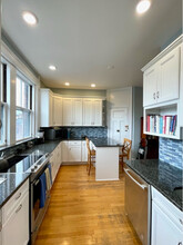 263 Beacon St, Unit 56 in Boston, MA - Building Photo - Building Photo