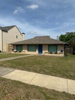 6365 Malcolm Dr in Dallas, TX - Building Photo