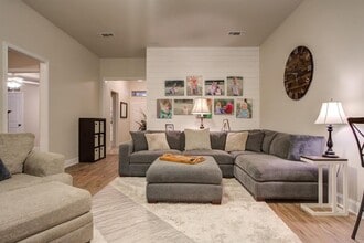 9703 Ross Avenue in Lubbock, TX - Building Photo - Building Photo