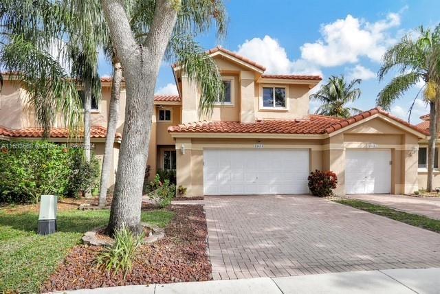 12673 NW 56th St in Coral Springs, FL - Foto de edificio