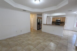 15449 SW 31st Ln in Miami, FL - Foto de edificio - Building Photo