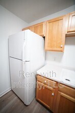 1272 Cross Creek Cir in Tallahassee, FL - Building Photo - Building Photo