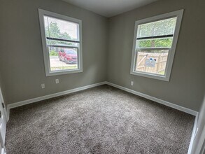 2708 Catalina Ave in Charlotte, NC - Building Photo - Building Photo