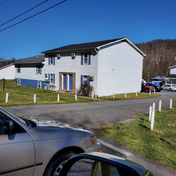 Countryside Apartments in Abingdon, VA - Building Photo