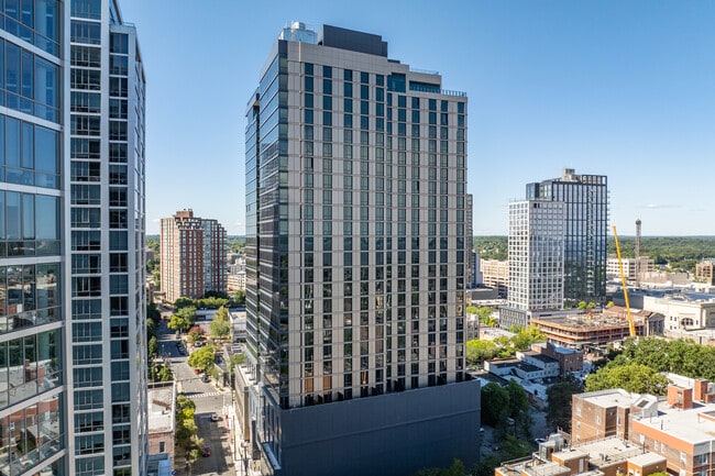 The Leaf in New Rochelle, NY - Building Photo - Building Photo