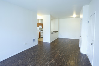 Center Pointe Apartments in Kennewick, WA - Foto de edificio - Interior Photo