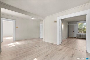 908 Main St in Torrington, CT - Building Photo