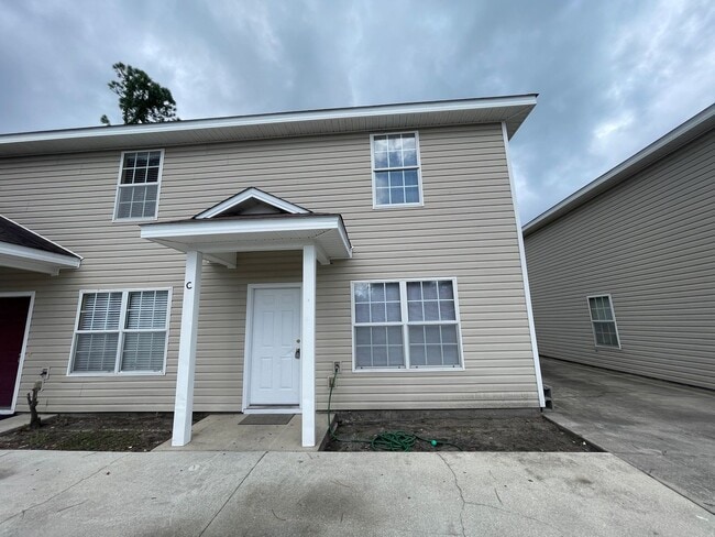 property at 1803 Hickory Ave