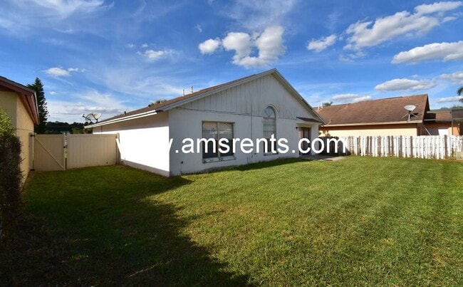 3350 Smoke Signal Cir in Kissimmee, FL - Building Photo - Building Photo