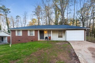 4442 Creek Valley Ct SW in Atlanta, GA - Building Photo